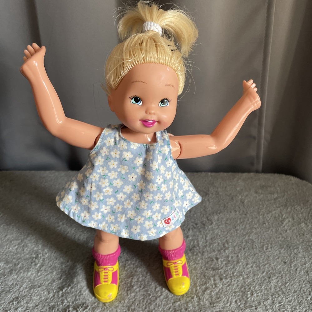 Vtg 1997 Toy Biz CASEY CARTWHEEL 11" Cheerleader Doll Is Used Not In Org Outfit
